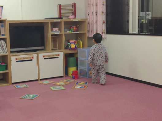入院中、プレイルームで過ごす代表の長男