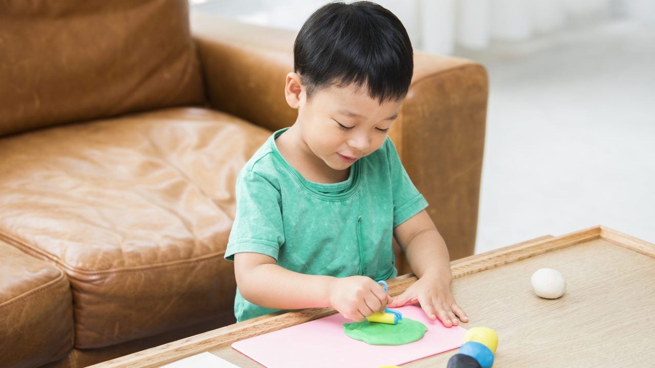 2歳児におすすめの手作りおもちゃアイデアまとめ 愛情たっぷりの知育玩具を作ろう 知育玩具やオモチャのレンタルはキッズ ラボラトリー